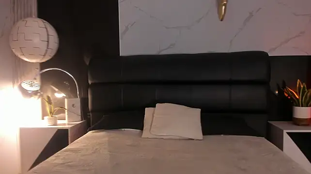 XXX chat uživo modela Velvet_GG