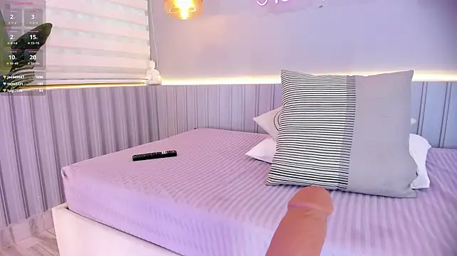 XXX chat uživo modela cherry_monroe