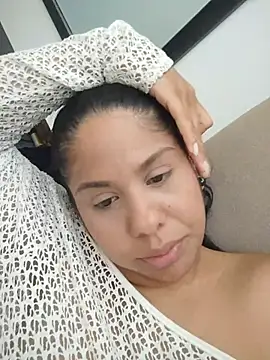 downsonMia's Live XXX Chat