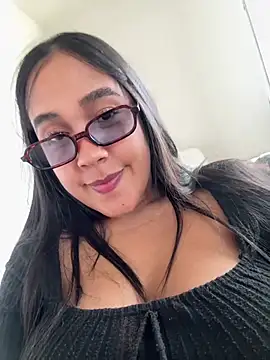 WHAAATTTTTTTTTT's Live XXX Chat
