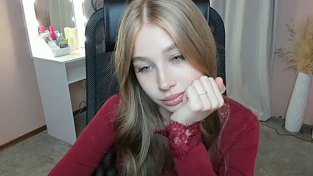 XXX chat uživo modela JunieAmert