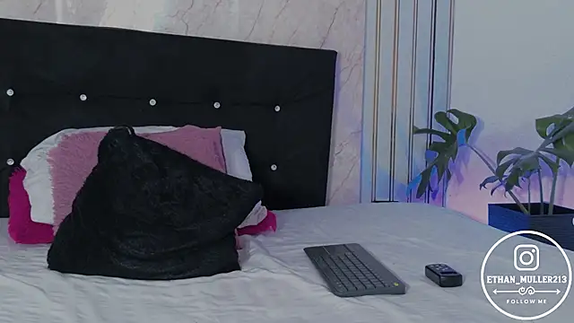 Ethan_mullers' Live XXX Chat