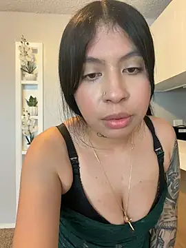 XXX chat uživo modela Nahomi_rousse