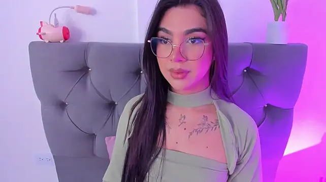 Czat XXX na żywo – RoseCassie