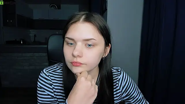 XXX chat uživo modela your_megan