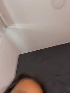 samiacooper25 Adlı Modelin Canlı XXX Sohbeti