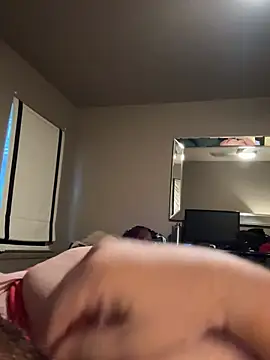hugemanbreasts 现场XXX聊天