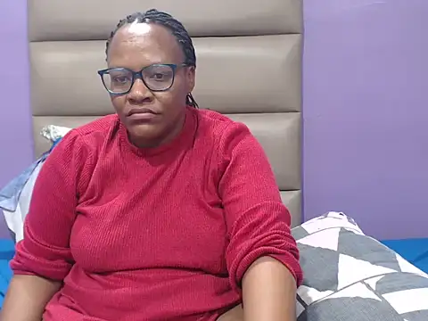 Chat XXX ao vivo de BustyMomo