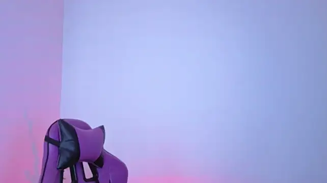 catipetite XXX чат на живо