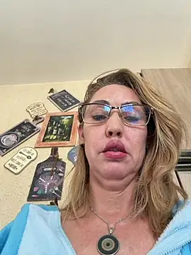 Chat +18 de RAIRAsexy ao vivo