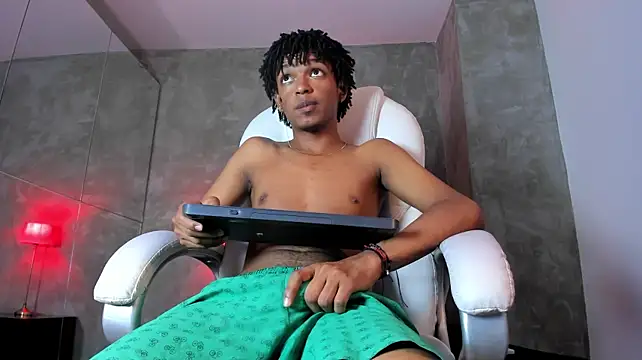 Raymond_steel Live XXX-Chat