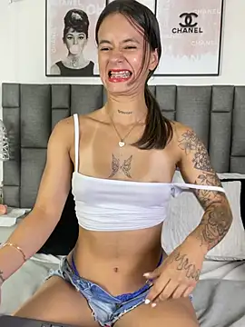 Chatroom XXX en direct de JuliaColemann