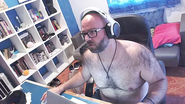 ravingr4d4 Adlı Modelin Canlı XXX Sohbeti