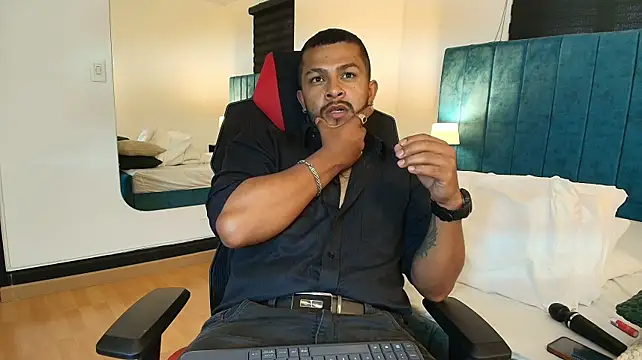 Chat +18 de Bruno_Silva_ ao vivo