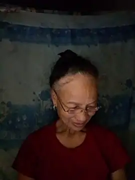 Maiisa01 Adlı Modelin Canlı XXX Sohbeti