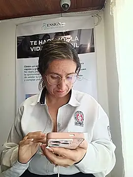 XXX chat uživo modela Valentina--1