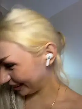 DayaFoxy Adlı Modelin Canlı XXX Sohbeti