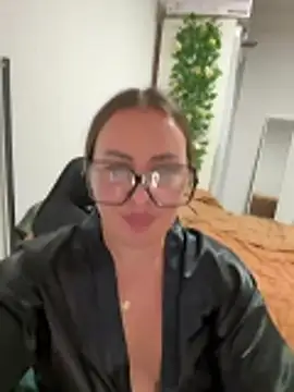 Chatroom XXX en direct de Milva_ass