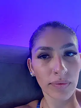 SOYNOOA Adlı Modelin Canlı XXX Sohbeti