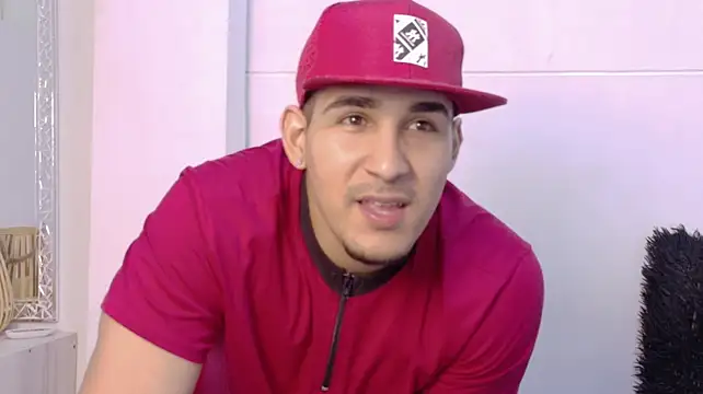 Massimo_11 Live XXX Chat