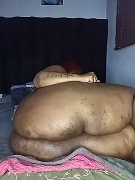sotho_ssbbw Adlı Modelin Canlı XXX Sohbeti