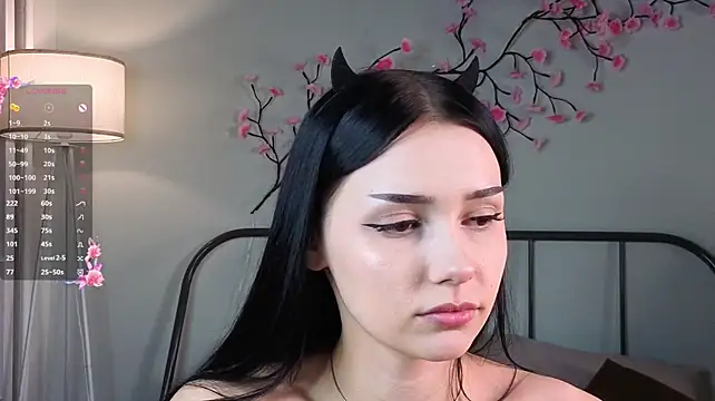 NarcisaDicker Adlı Modelin Canlı XXX Sohbeti