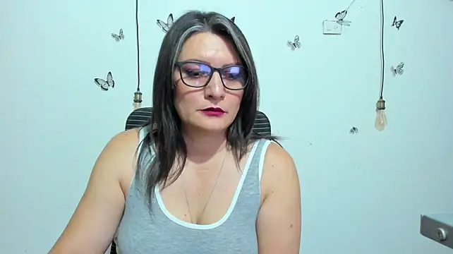 Amie_Adams82_ Obrolan Langsung XXX