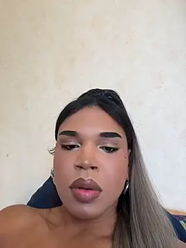 biancaAngel Adlı Modelin Canlı XXX Sohbeti
