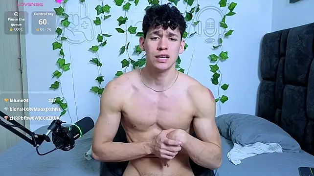 XXX chat uživo modela Luke_Muscle