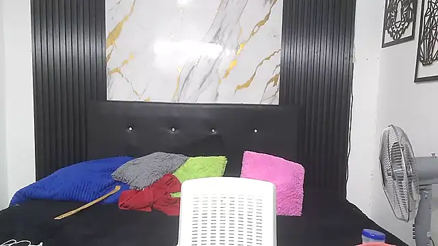 Shanttal0272's Live XXX Chat