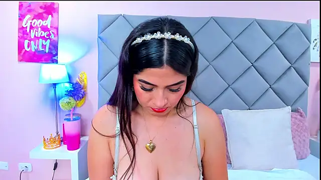 แชท XXX สดของ NahomyAdams