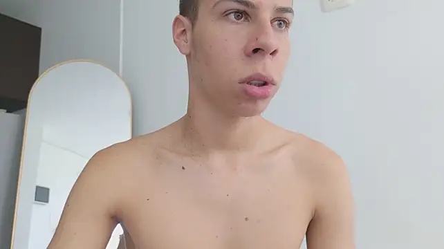 grey___27 élő XXX-chatje
