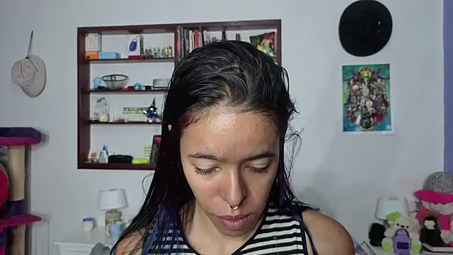 stephania_t Adlı Modelin Canlı XXX Sohbeti