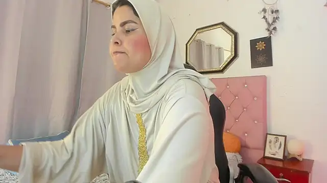 AishaAmin_ Chat XXX live