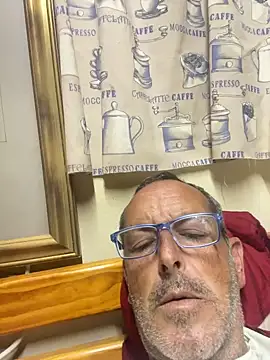 GeldenKuyn Live XXX chat