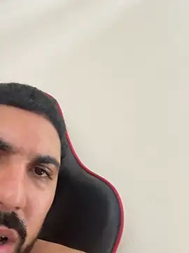 Pollo0215's Live XXX Chat