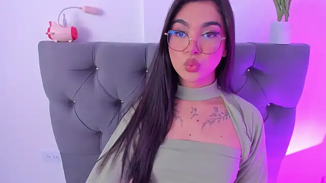 แชท XXX สดของ RoseCassie