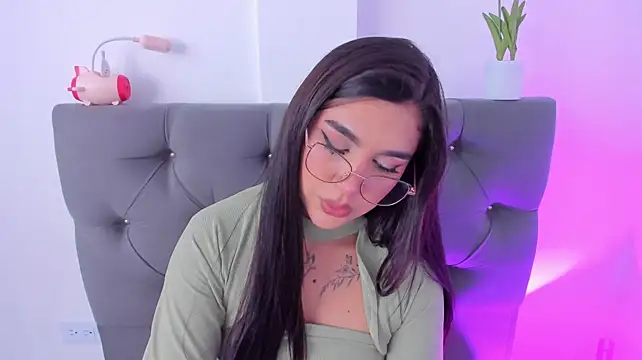 צ'אט XXX בשידור חי של RoseCassie