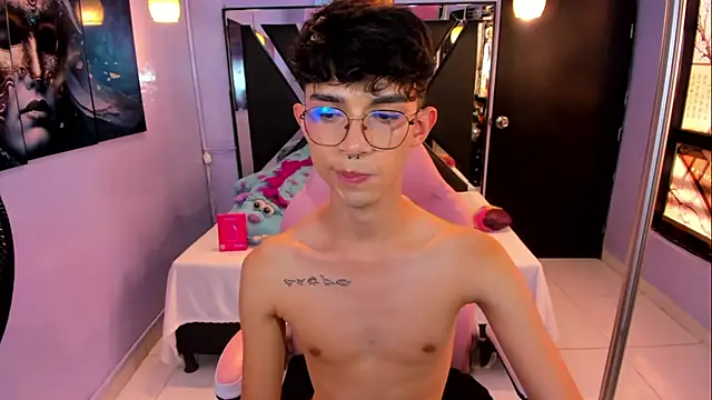 Chat +18 de LiamHeatx ao vivo