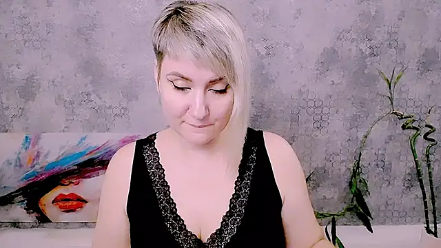 Djullia's Live XXX Chat