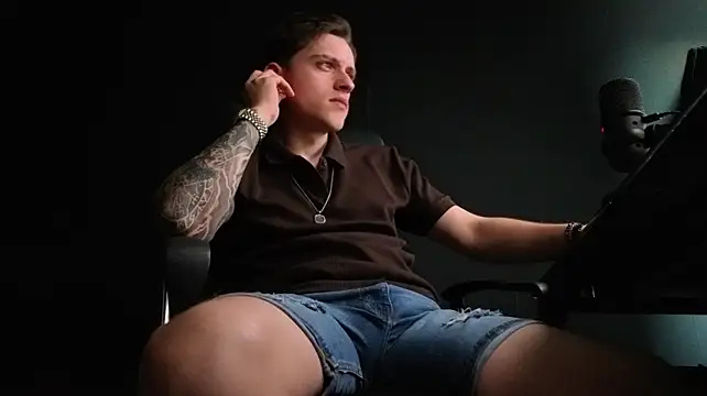 Chat XXX Live FelixStarkk