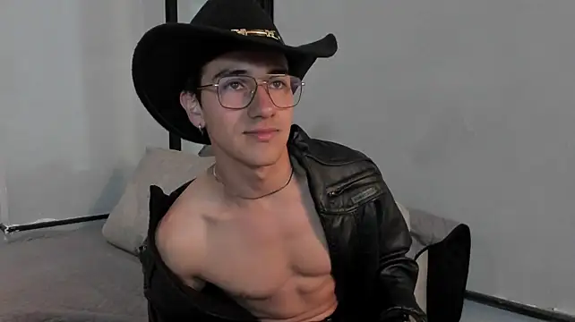 Andy_Joy_ Adlı Modelin Canlı XXX Sohbeti