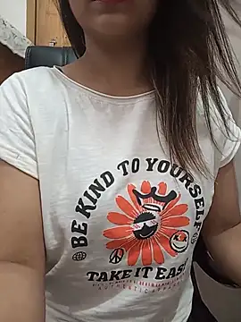 Tanha18 Chat XXX in diretta