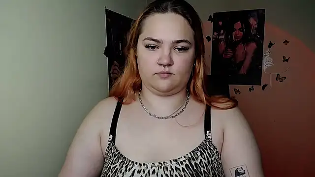XXX chat uživo modela RinaRiii