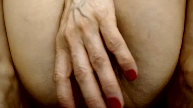 thebesthairypussy2 élő XXX-chatje