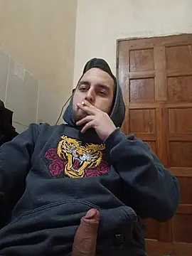 Show de matvaz21cm na webcam