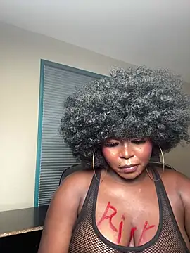 צ'אט XXX בשידור חי של WomanNextdoor1
