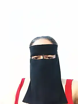 sex69soltana Adlı Modelin Canlı XXX Sohbeti
