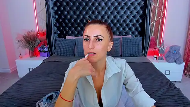 دردشة Rebecca_Diamond الجنسية المباشرة