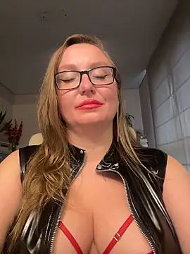 Roleplay_Queen élő XXX-chatje